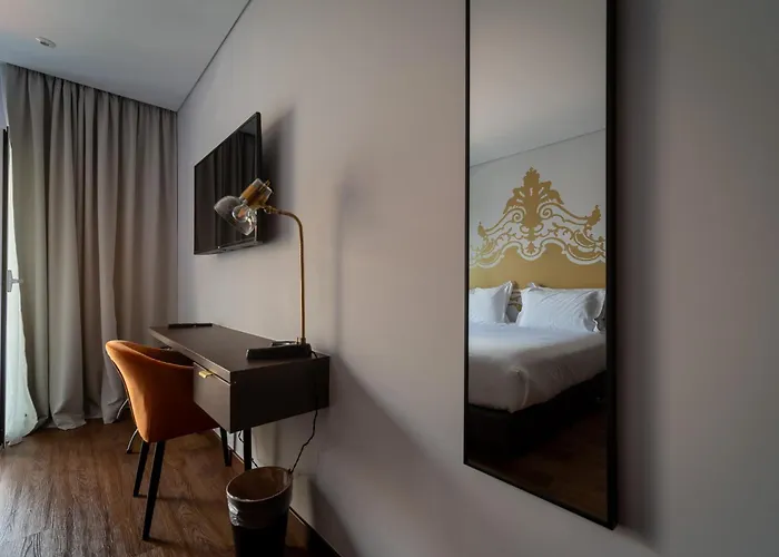 Palacio Santa Catarina أنغرا دو إِراويزو